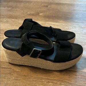 Black Platform Sandals